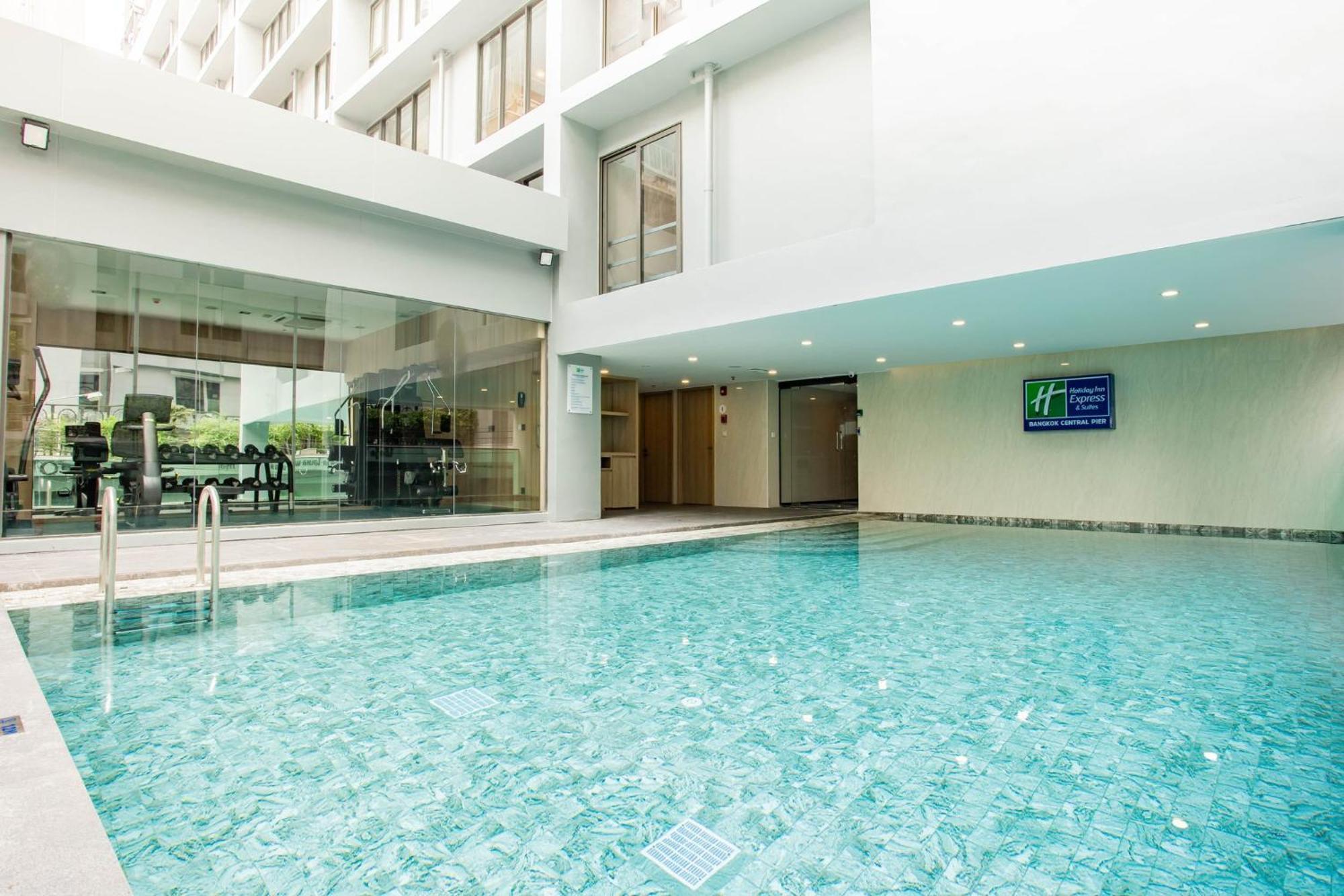 Holiday Inn Express & Suites Bangkok Central Pier By Ihg Экстерьер фото